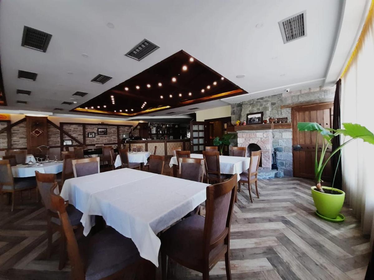 Hotel Happy Gjakova Eksteriør billede