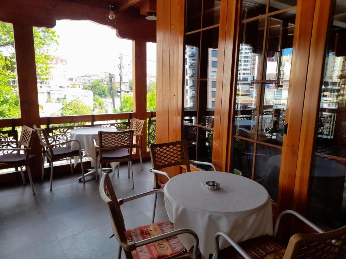 Hotel Happy Gjakova Eksteriør billede