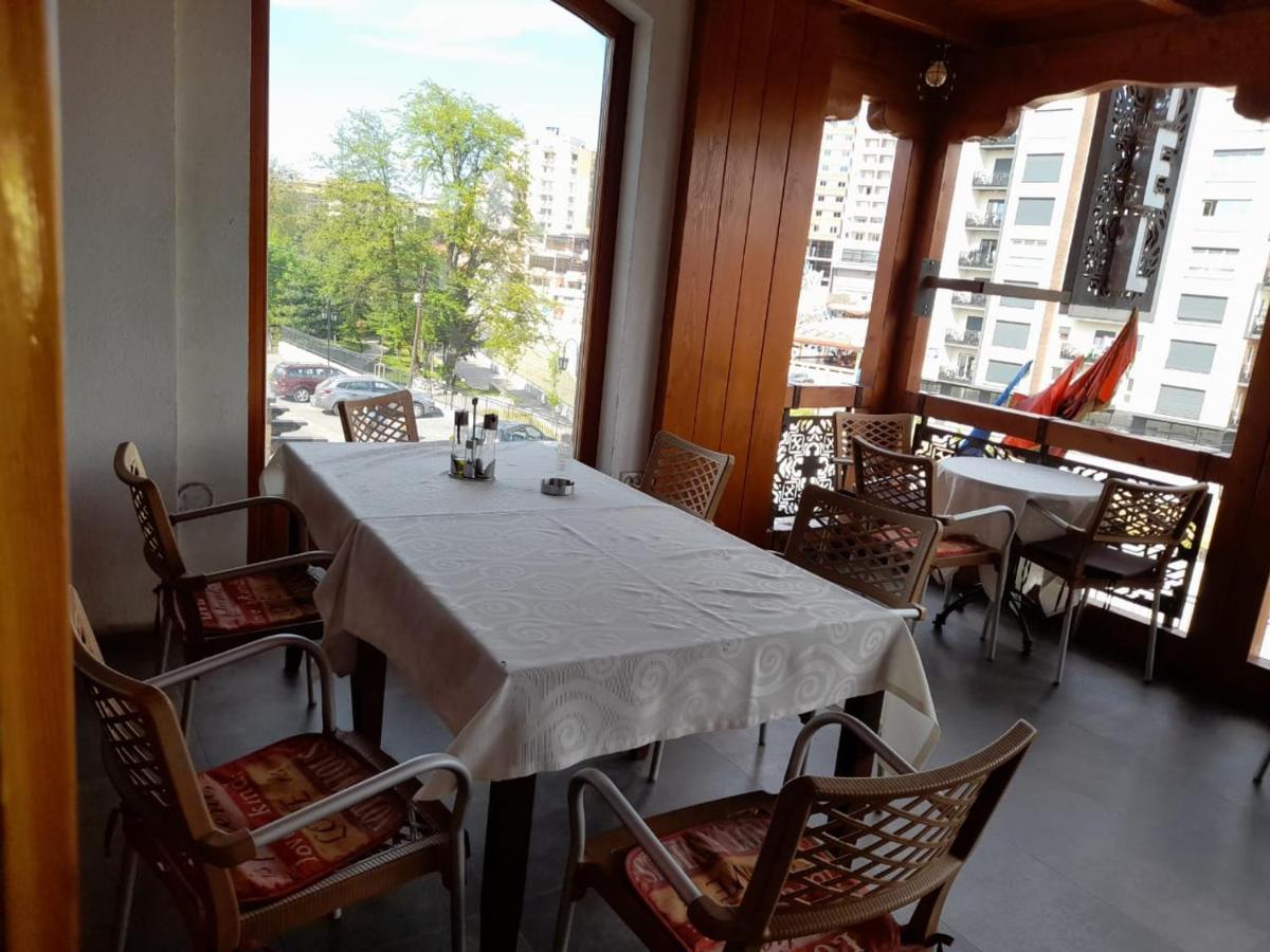 Hotel Happy Gjakova Eksteriør billede