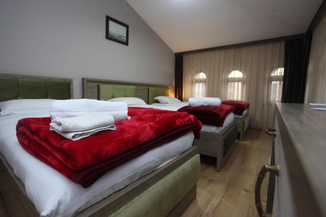 Hotel Happy Gjakova Eksteriør billede