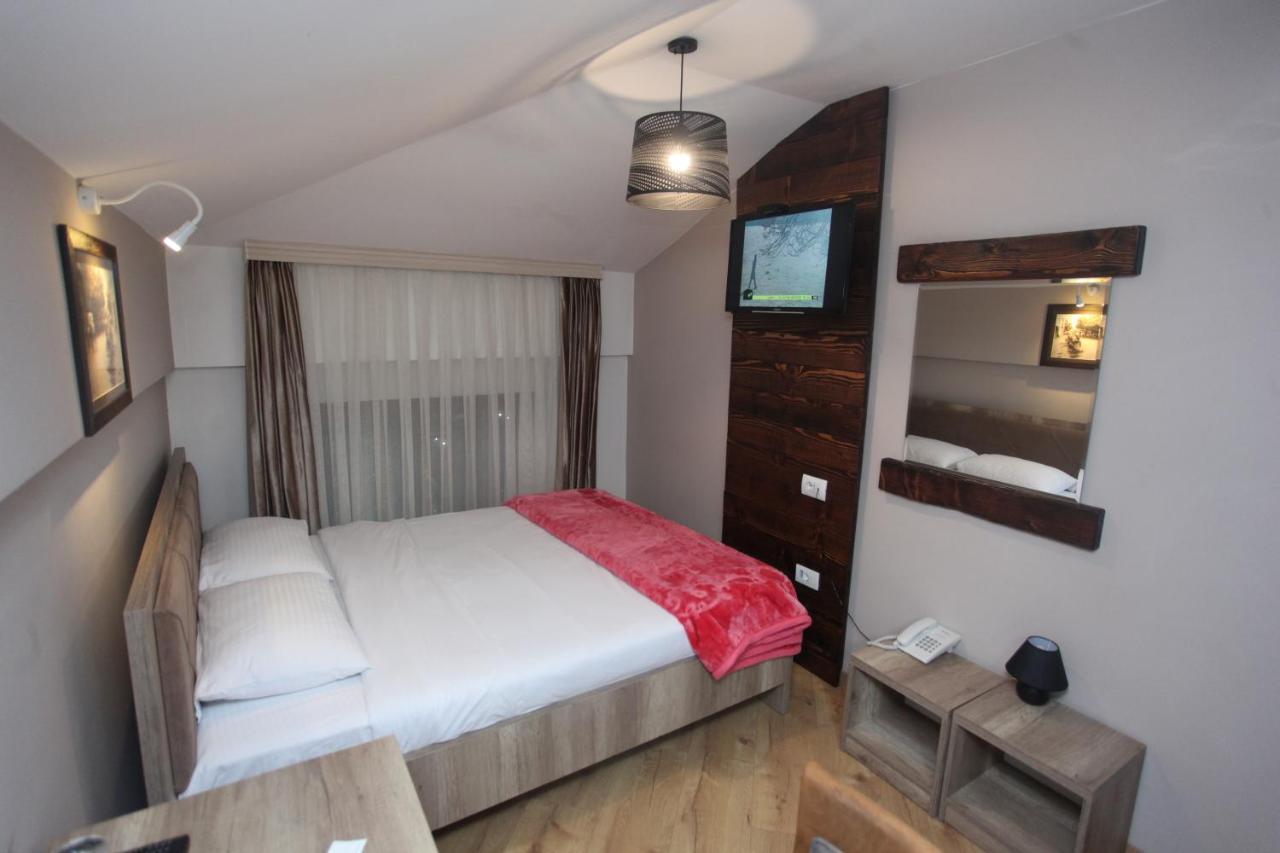 Hotel Happy Gjakova Eksteriør billede