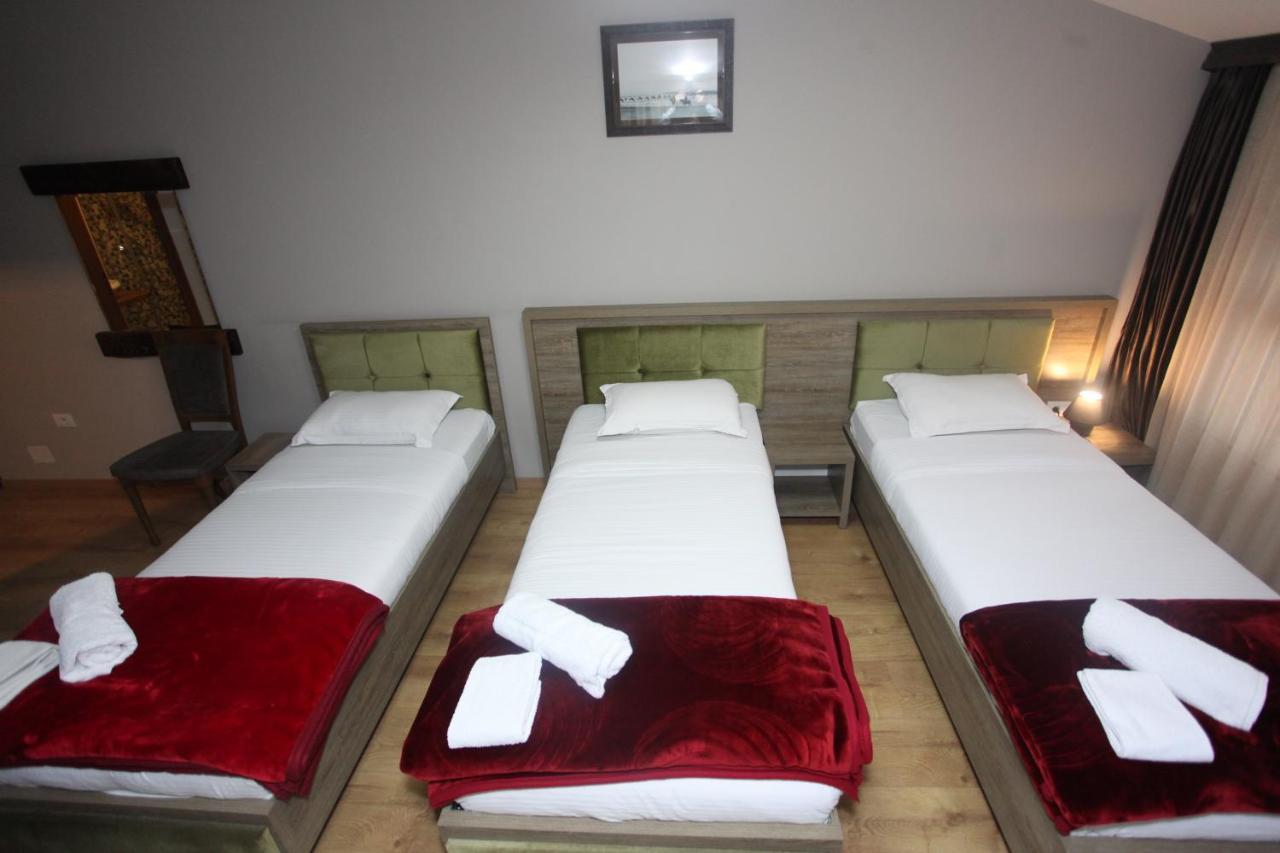 Hotel Happy Gjakova Eksteriør billede