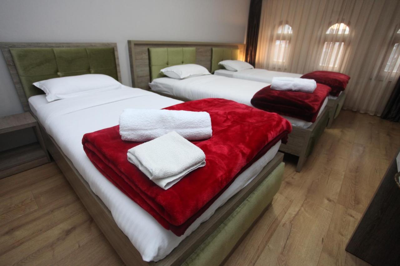 Hotel Happy Gjakova Eksteriør billede