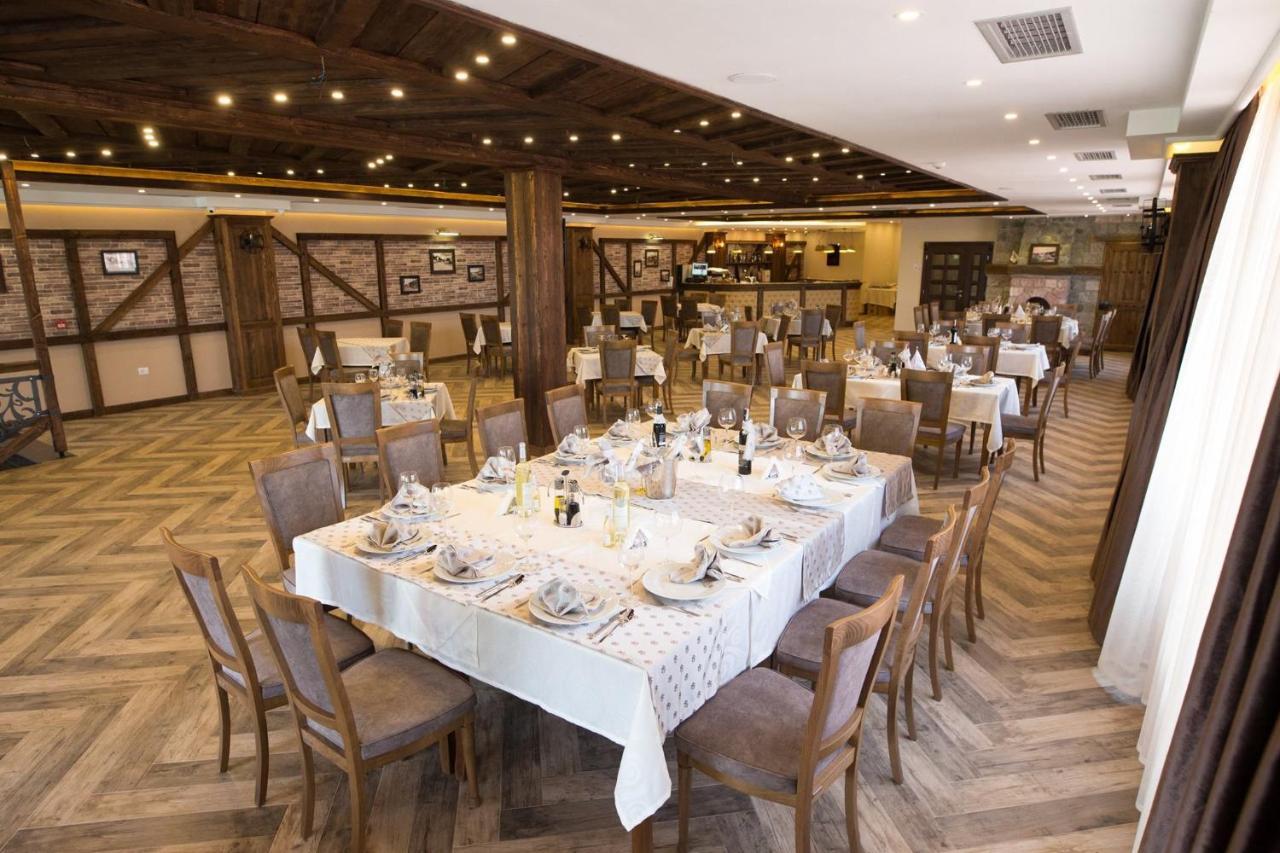 Hotel Happy Gjakova Eksteriør billede